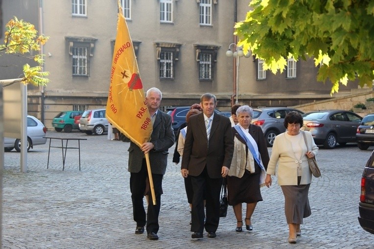 Pierwsza Pielgrzymka Żywego Różańca Archidiecezji Katowickiej