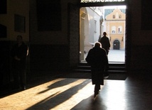 Praktyki sobie, wiara sobie