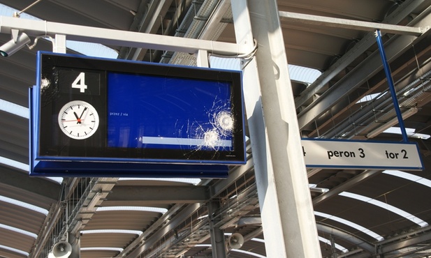 Katowice: PKP poda wandali do sądu