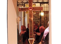  Relikwiarz Krzyża Świętego