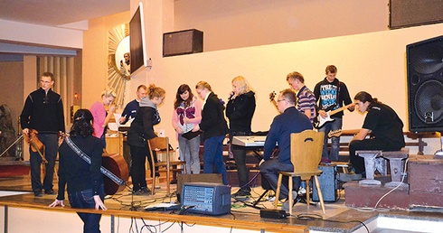 Próba przed koncertem organizowanym przez Archidiecezjalne Duszpasterstwo Młodzieży