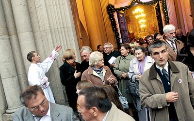  W ubiegłą niedzielę odbyło się doroczne liczenie wiernych w kościołach. Rok Wiary ma w nas obudzić nowy entuzjazm i gorliwość