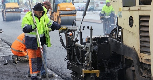 Po 15 latach na części KEN zmieniono nawierzchnię