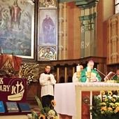  Inauguracyjnej Eucharystii w katedrze przewodniczył bp Tadeusz Rakoczy