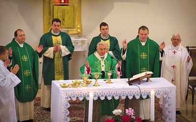  Mszy św. inaugurującej sympozjum przewodniczył abp Wojciech Ziemba 
