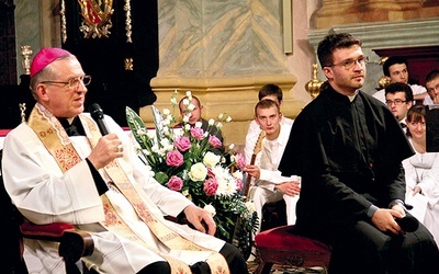 Biskup Cisło chętnie odpowiadał młodym