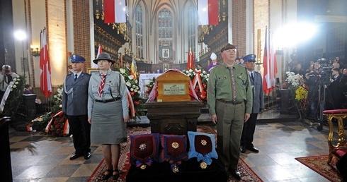 W trumnie Ryszarda Kaczorowskiego znalazło się ciało innej ofiary katastrofy smoleńskiej