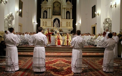 30 października w kościele św. Augustyna na Muranowie kard. Kazimierz Nycz udziellił święceń diakonatu czterem seminarzystom Redemptoris Mater