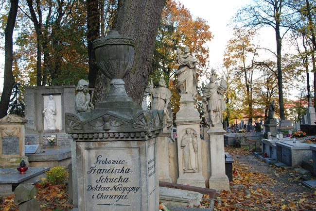 Kwesta na zabytkowe pomniki i nagrobki