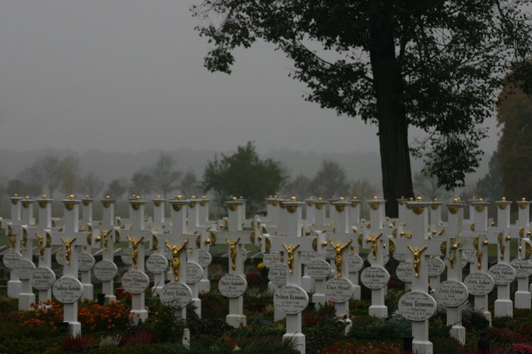 Biały cmentarz w serbołużyckiej Ralbicy