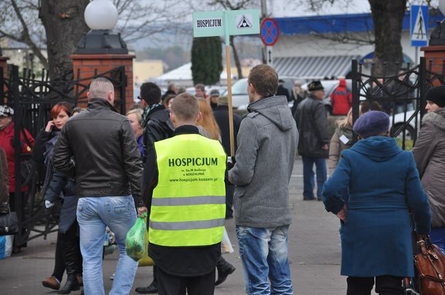 Zbiórki na cmentarzu w Koszalinie