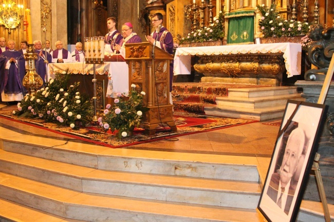 Msza św. w intencji śp. prezydenta Ryszarda Kaczorowskiego