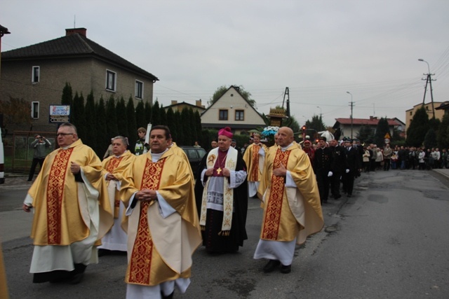 Uroczystość ogłoszenia sanktuarium św. Józefa Bilczewskiego w Wilamowicach