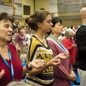  Prawie 700 osób wzięło udział w zorganizowanym przez Szkołę Nowej Ewangelizacji i Odnowę w Duchu Świętym Forum Charyzmatycznym  