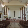 Nowoczesne i przestronne wnętrze kościoła 