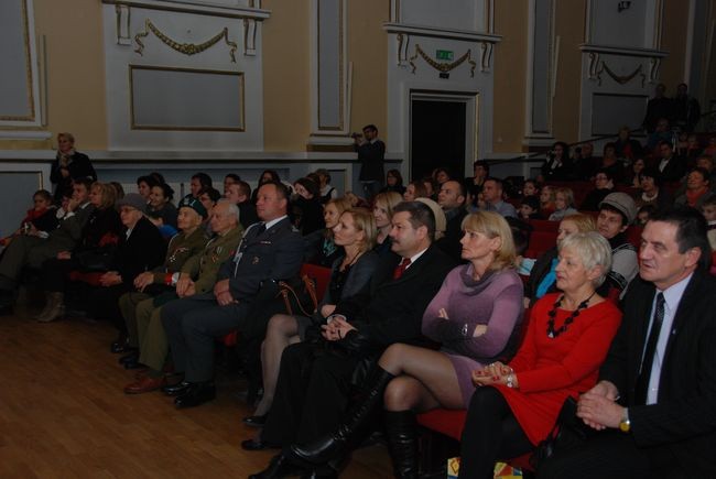 Patriotyczne występy przedszkolaków 