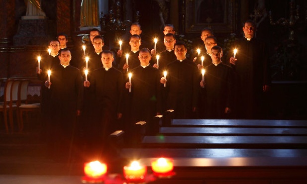 Papież: Muzyka sakralna może wspierać wiarę