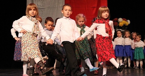 Przedszkolaki z Kęt w podróży z biegiem Wisły