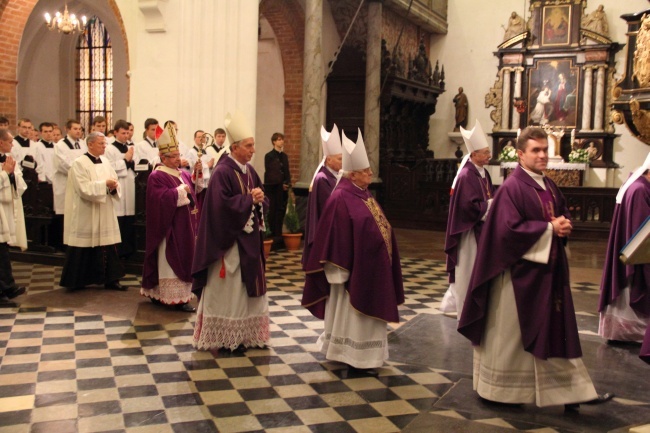 Eucharystia za zmarłych biskupów