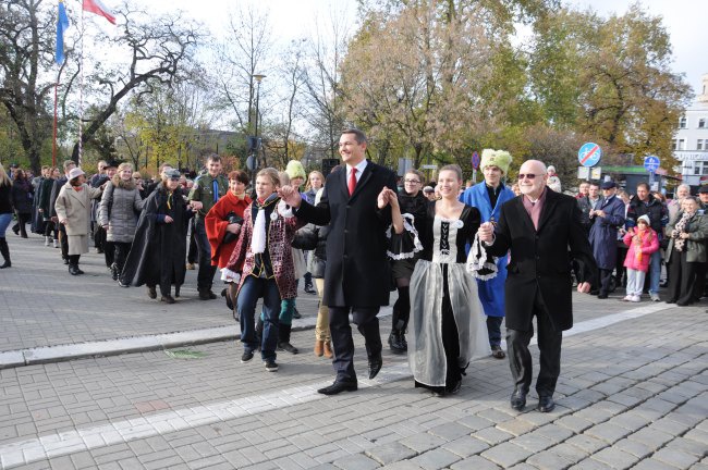 Polonez w Święto Niepodległości