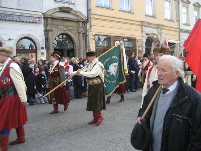 Świętowanie niepodległości na krakowskim Rynku Głównym