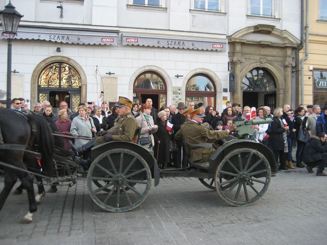 Świętowanie niepodległości na krakowskim Rynku Głównym