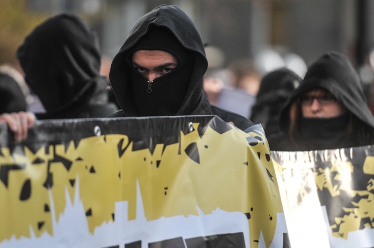 Demonstracja skrajnie lewicowego "Porozumienie 11 Listopada"