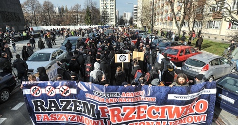 Demonstracja skrajnie lewicowego "Porozumienie 11 Listopada"