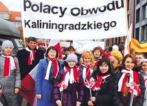 Do Gdańska przyjechała liczna grupa Polaków z Obwodu Kaliningradz-kiego.  Jak przyznają, cieszą się, że mogą w radosny sposób świętować niepodległość 