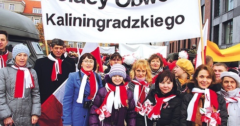 Do Gdańska przyjechała liczna grupa Polaków z Obwodu Kaliningradz-kiego.  Jak przyznają, cieszą się, że mogą w radosny sposób świętować niepodległość 