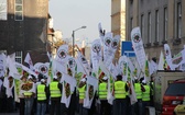 Protest związkowców przed Śląskim Urzędem Wojewódzkim