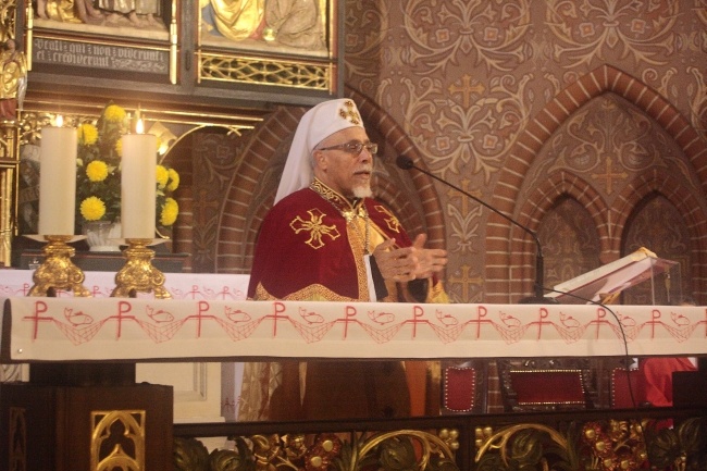 Koptyjski biskup o prześladowaniach chrześcijan w Egipcie 