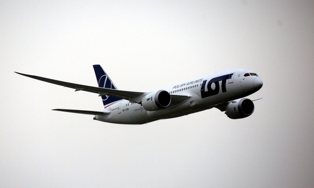 Pasażerowie pod wrażeniem lotu dreamlinerem