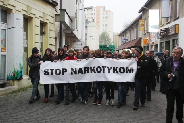 Marsz "Stop narkotykom" w Bielsku-Białej