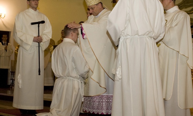 Święcenia diakonatu