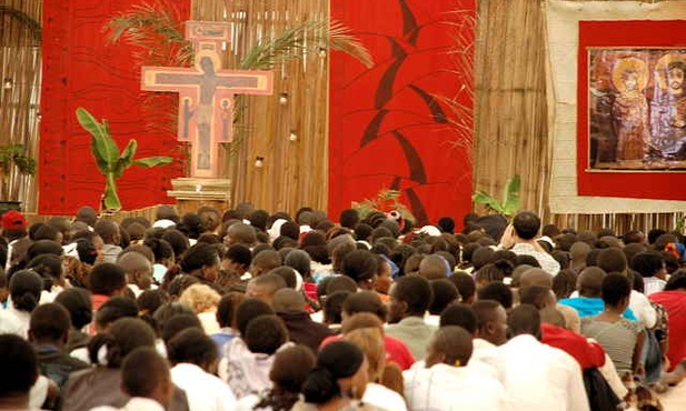 Kanony z Taize wypełniły Rwandę