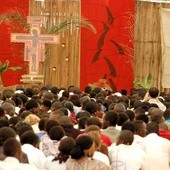 Kanony z Taize wypełniły Rwandę