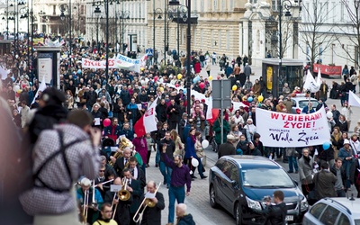 Marsz Świętości Życia, który odbył się w Warszawie 25 marca 2012 r., to przykład aktywności katolików  w życiu publicznym