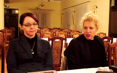  Dorota Jaworska (z prawej) zachęcała do pisania o Polsce 