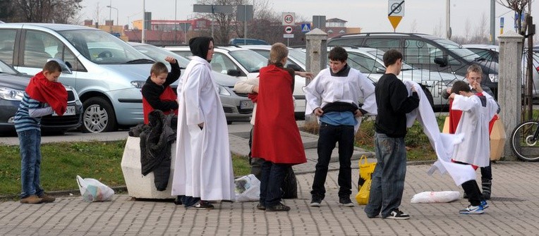Służą Królowi – kościół