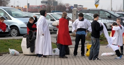 Służą Królowi – kościół