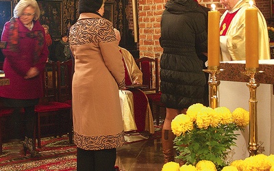 Bp Jacek Jezierski wręczył legitymacje nowym członkom  Akcji Katolickiej