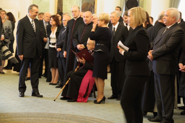 Łowicka bazylika uhonorowana w Pałacu Prezydenckim