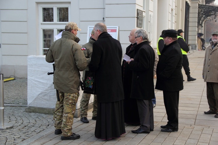 Łowicka bazylika uhonorowana w Pałacu Prezydenckim