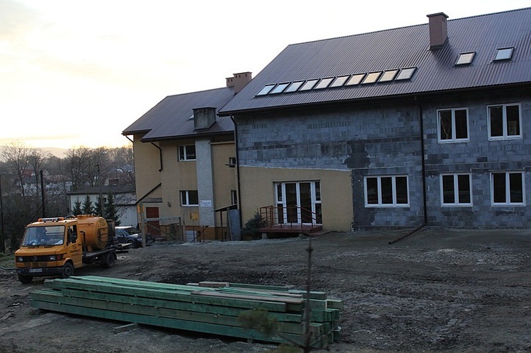 Trwa rozbudowa ośrodka terapii uzależnień "Nadzieja"