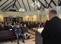 Podczas konferencji w kaplicy Centrum Edukacyjno-Formacyjnego