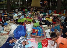 Filipiny: Ponad 200 ofiar tajfunu