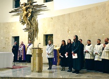  Katolicka i ewangelicka młodzież modliła się w Opolu o wiarę i pokój