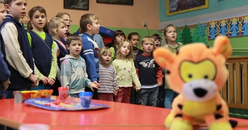 Kliknij "15" - pomożesz dzieciom