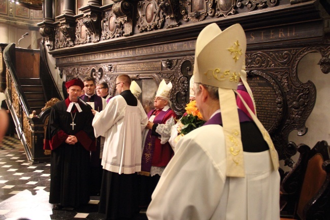 Pożegnanie bp. Kasyny w Oliwie